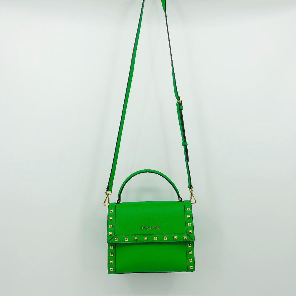 1 DAY SALE!! MICHAEL KORS DILLON STUDDED BAG - Picture 4 of 8